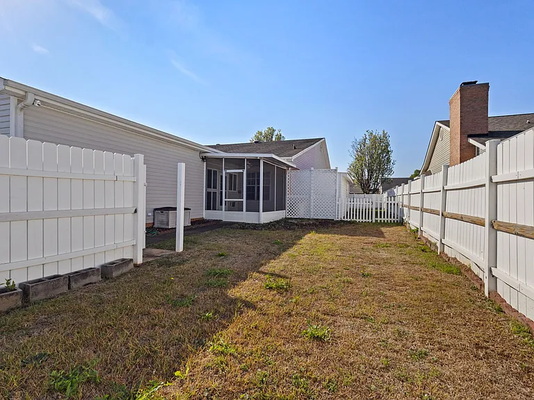 87 Park Ln — Photo 30