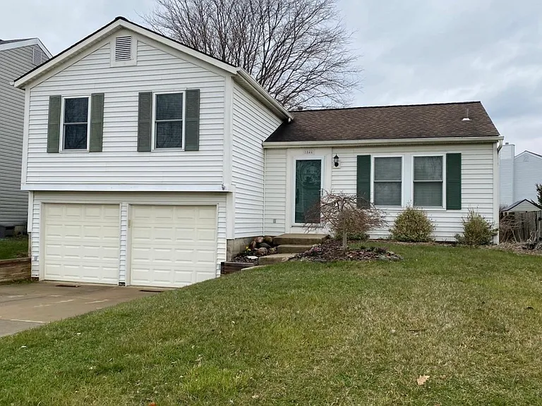 1846 Maroon Dr — Photo 2