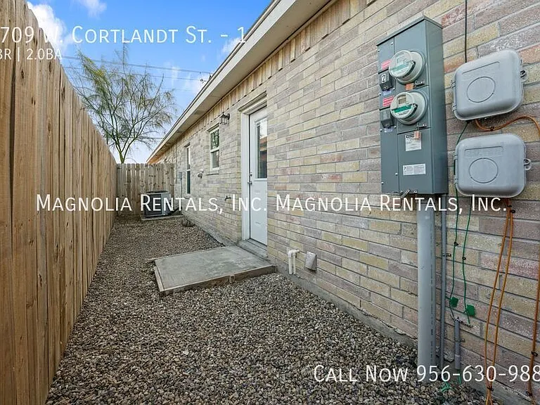 1709 W Cortlandt St #1 — Photo 16