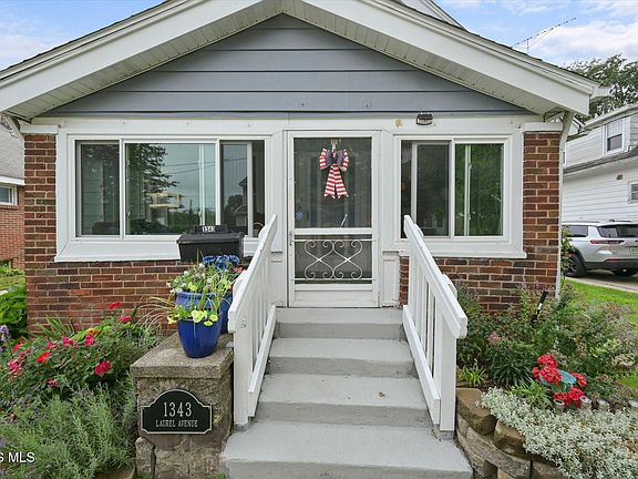 5th image of 1343 Laurel Ave