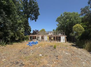725 Porzio Lane, Ukiah, CA 95482