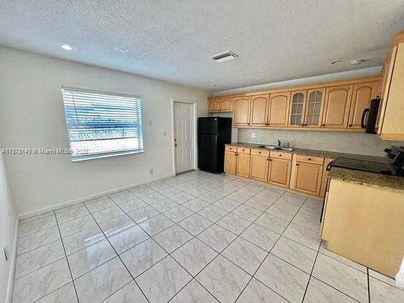 4th image of 5180 SW 43rd Ter #B