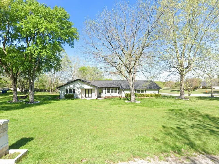 100 Hill Top Ct — Photo 16