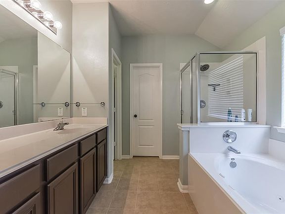 5th image of 24822 Diamond Run Ct
