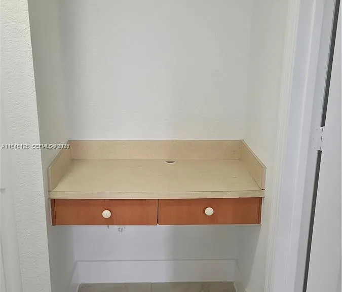 2101 Belmont Ln #2101 — Photo 12