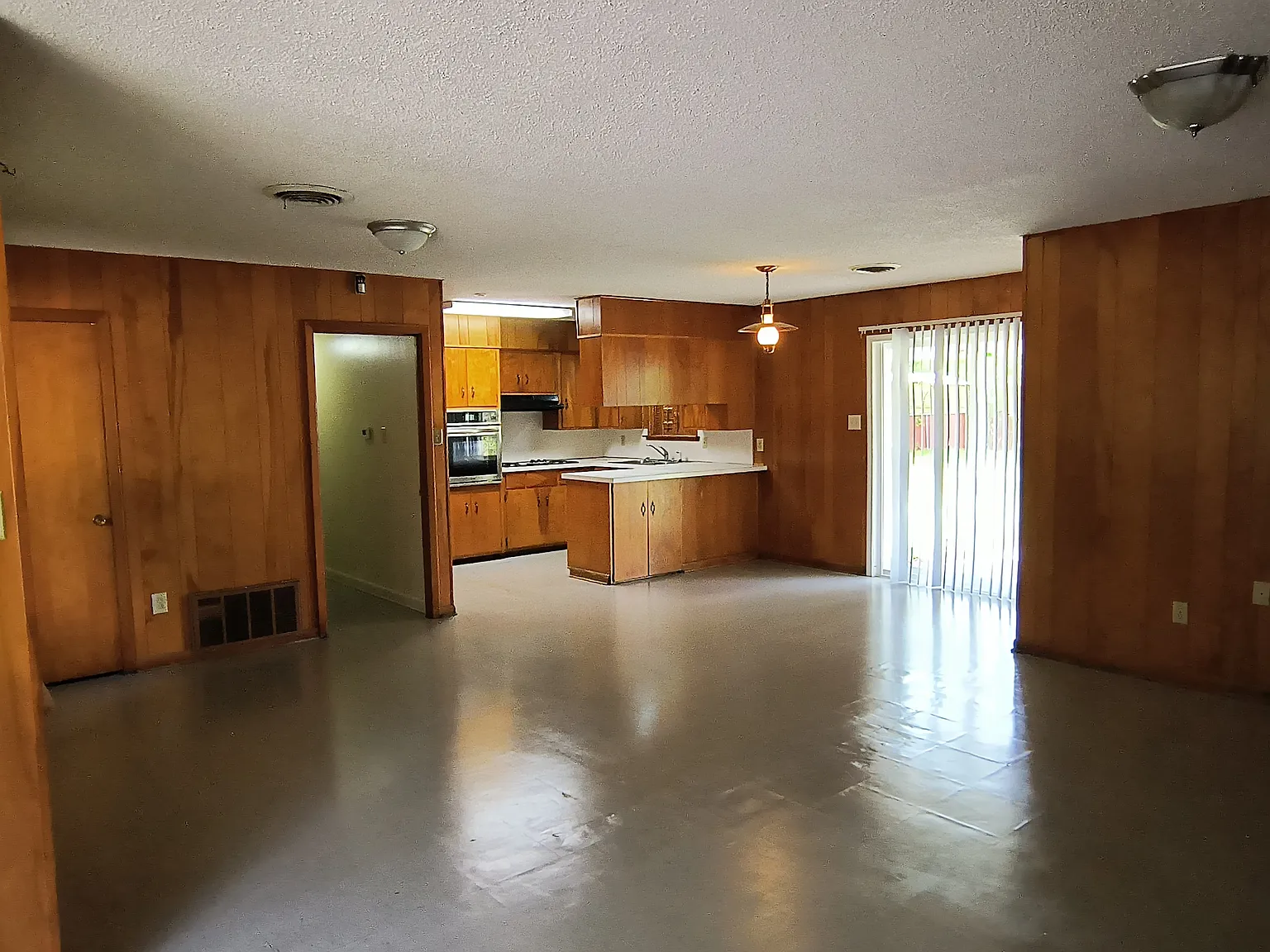 z1509 Belmoor Avenue - 1 — Photo 3