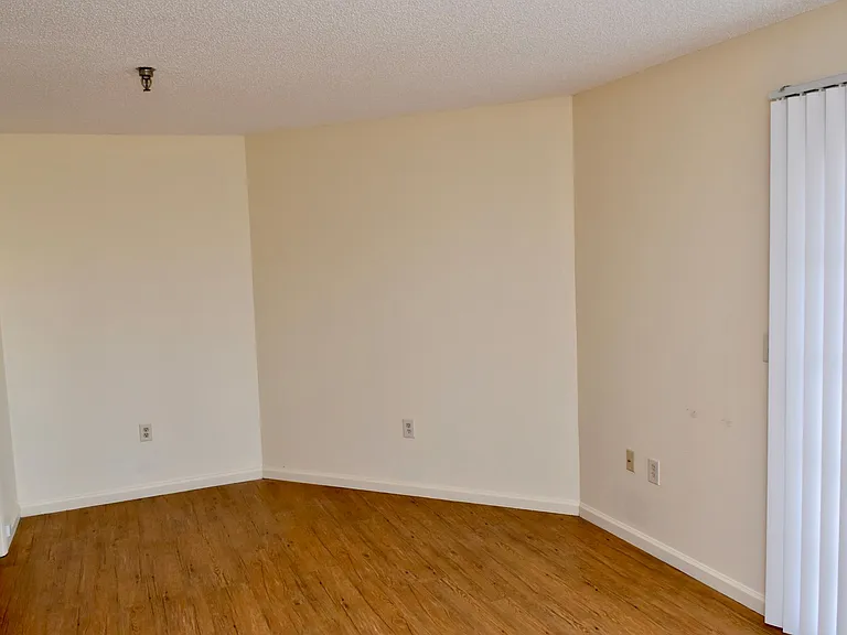 Stonington Estates Apartments — Photo 56