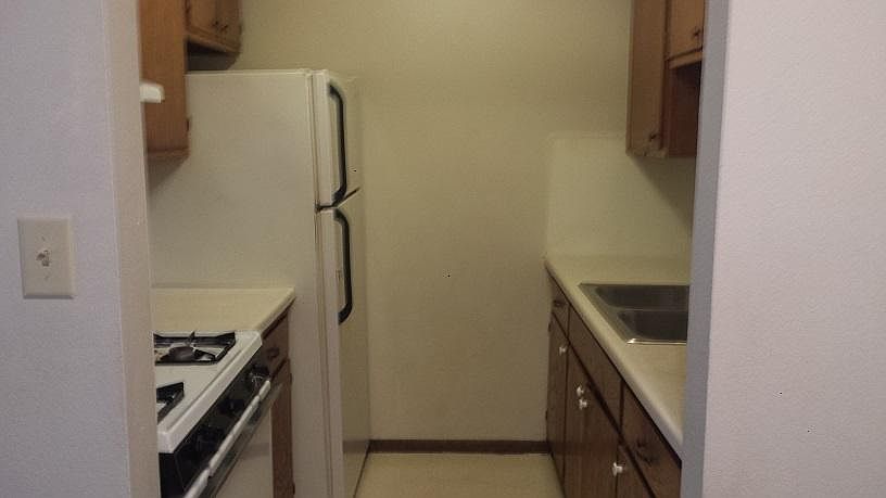 2nd image of 1905 8th St APT 3