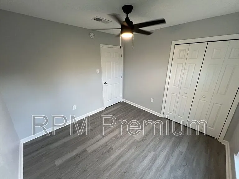 8803 Orleans Dr — Photo 24