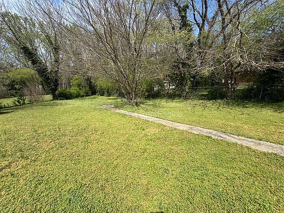 3rd image of 4010 Emerald Lake Dr