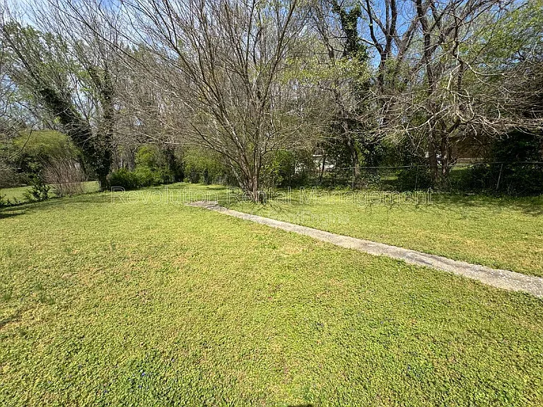 4010 Emerald Lake Dr — Photo 3