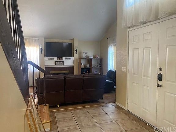 4th image of 25689 Rosebay Ct