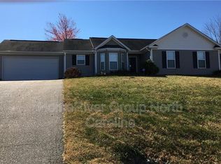 6721 Terrence Knoll Rd, Belews Creek, NC 27009