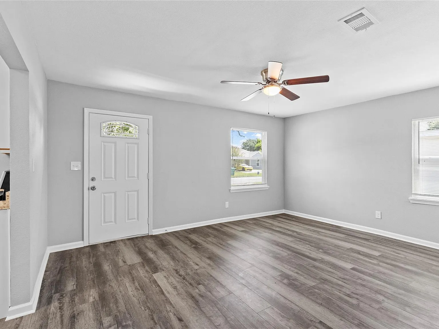 3 bed, 2.0 bath, 1120 sqft, $1,850 — Photo 4
