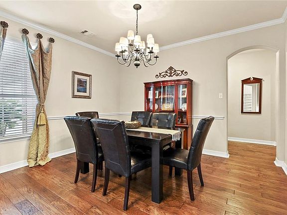 5th image of 1732 Watersedge Dr
