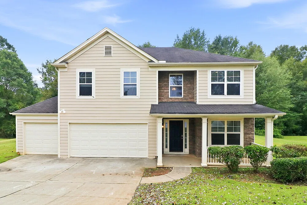 4 bed, 2.5 bath, 2294 sqft, $2,355 — Photo 1