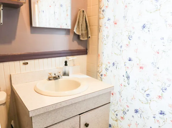 35 Palmer St #L, Waltham, MA 02451