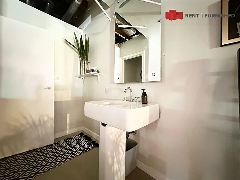 55 Cordova St E #404 — Photo 14