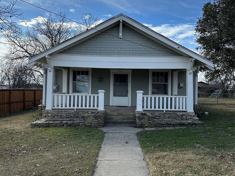 1st image of 423 W Mesquite St