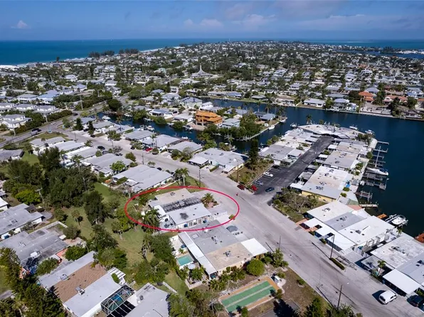 441 63rd St, Holmes Beach, FL 34217