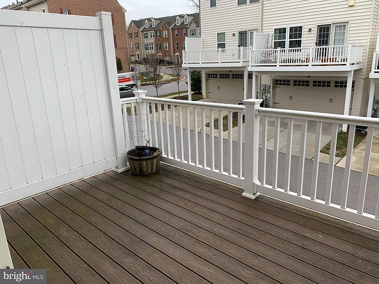 7449 Singers Way — Photo 14