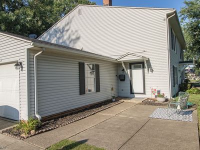 8011 Independence Dr APT A, Mentor, OH, 44060