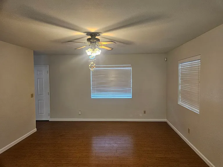 3151 Sycamore Ave — Photo 3