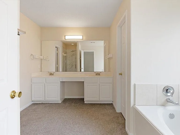 4810 Vintage Grove Ct — Photo 20