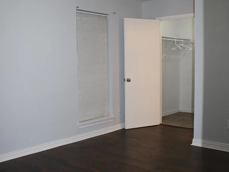 2518 Highdale Dr — Photo 41