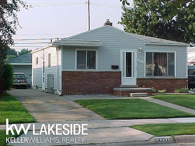 1st image of 22526 Lake Dr