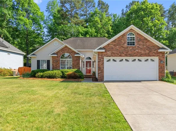 4068 Benton Creek Dr, Winston Salem, NC 27106