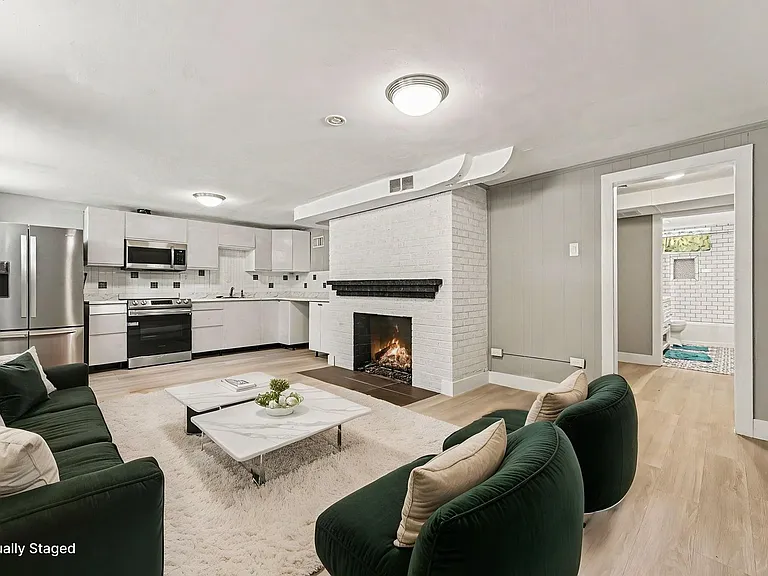 746 N Monaco Pkwy — Photo 31