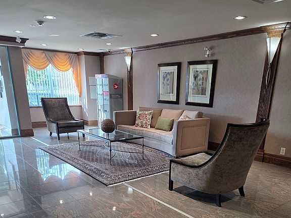 4th image of 65 Via Rosedale Cir #312