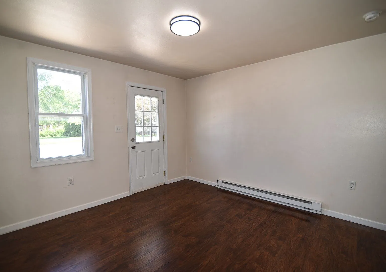 325-327 W. Fourth St. — Photo 4