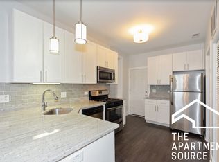 1433 N Cleaver St APT 3R, Chicago, IL 60642