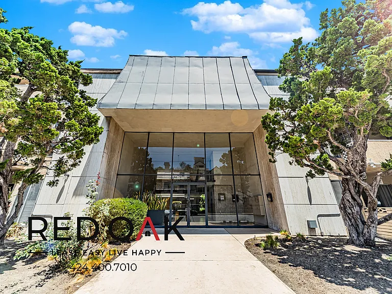 10741 Moorpark St #30 — Photo 18