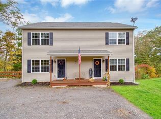 124 Groveland Ave, Putnam, CT 06260