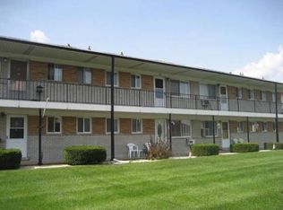 26945 Milford Rd APT 12, South Lyon, MI 48178