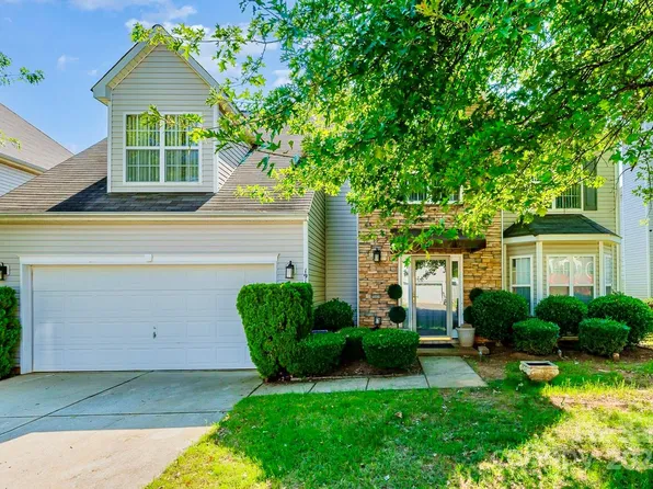 1912 Darbywine Dr, Charlotte, NC 28216