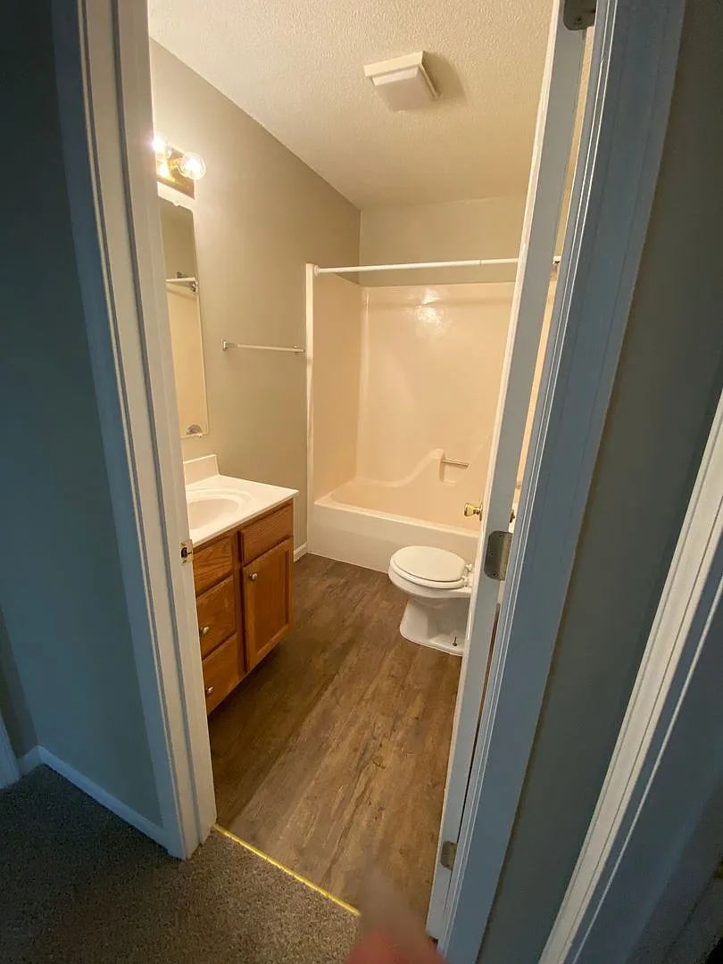 619 Locust St — Photo 3