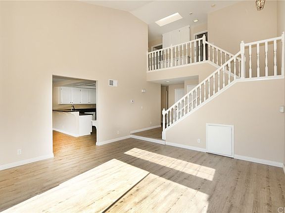 3rd image of 2902 Topaz Ln