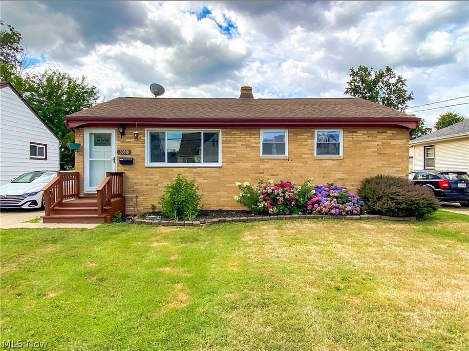 1st image of 30318 Royalview Dr