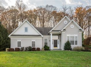 18 Vista Way, Bloomfield, CT 06002