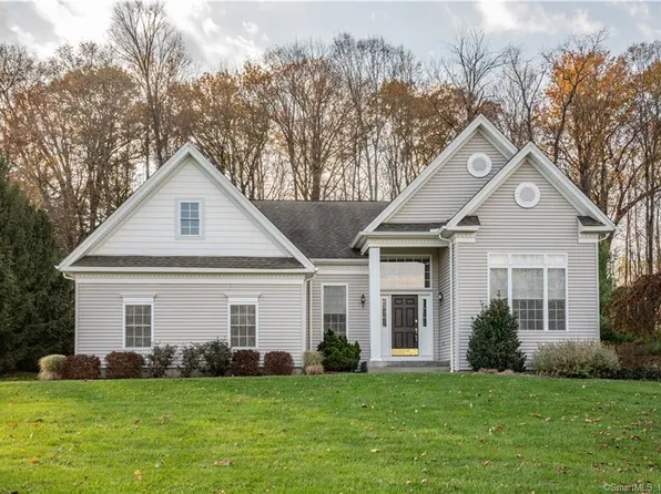18 Vista Way, Bloomfield, CT 06002