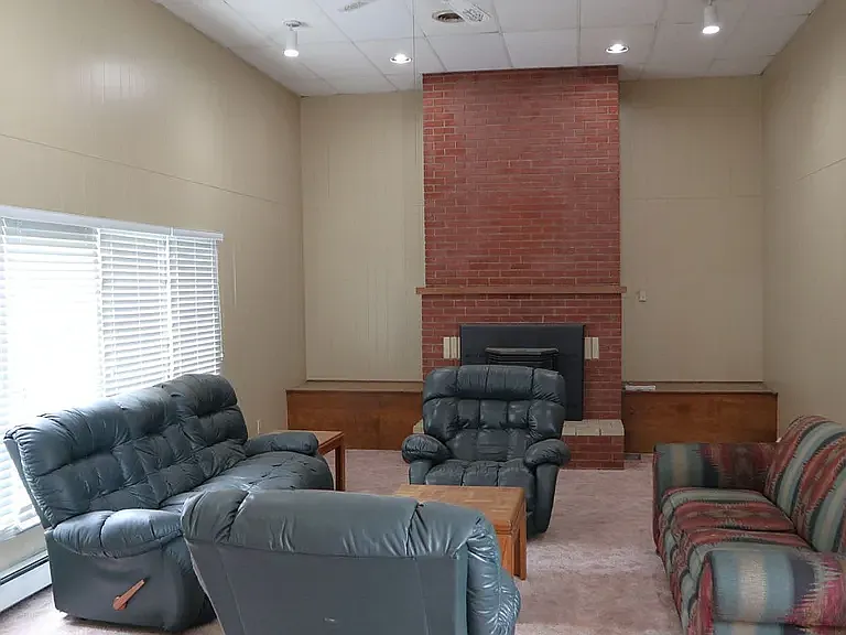 127 Crescent Dr — Photo 6