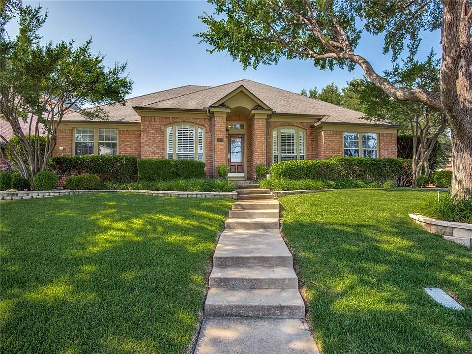 1st image of 2424 Southern Oak Dr
