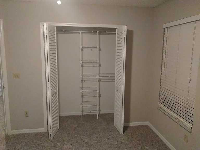 9509 Chandon Dr — Photo 15
