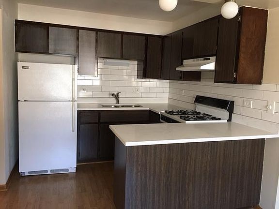 3rd image of 8920 W 98th St #4