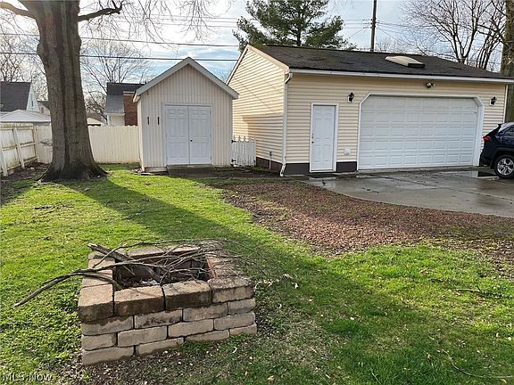 3rd image of 3070 8th St
