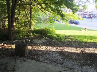 4927 Main St #1R, Downers Grove, IL 60515